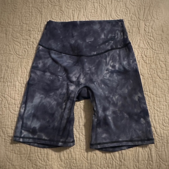 Gymshark Cycling Shorts - Picture 3 of 5